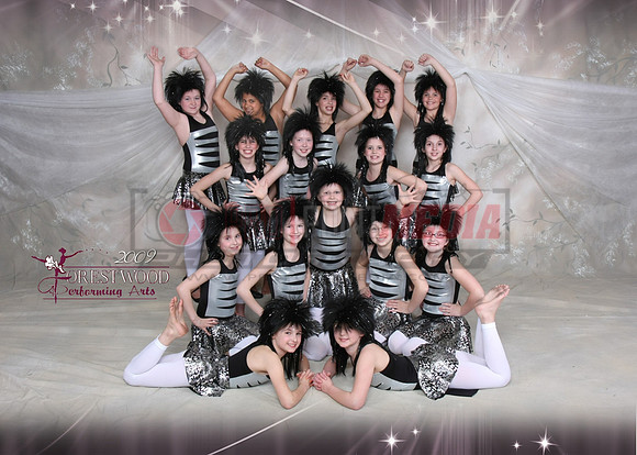 7x5_Black-White-spikedHair_TM